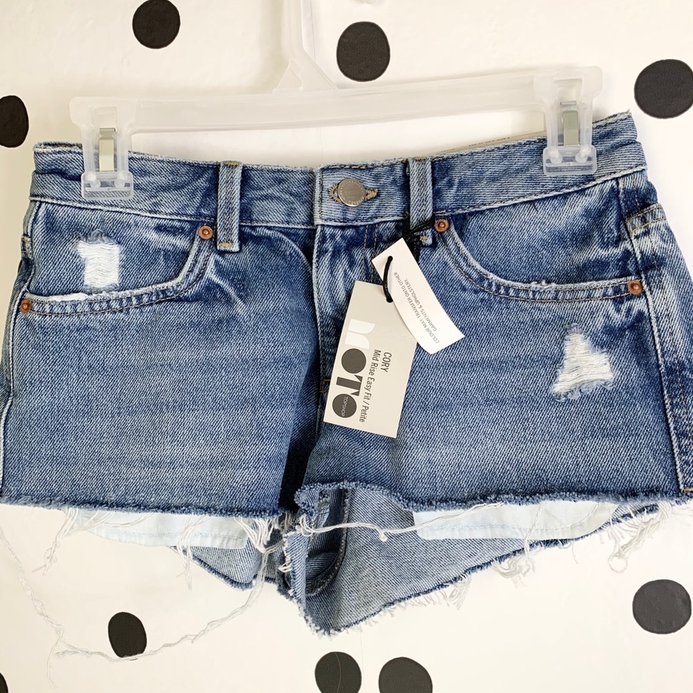 ๐HP๐๐ TOPSHOP CORY PETITE DISTRESSED SHORTS 0 - Picture 5 of 8
